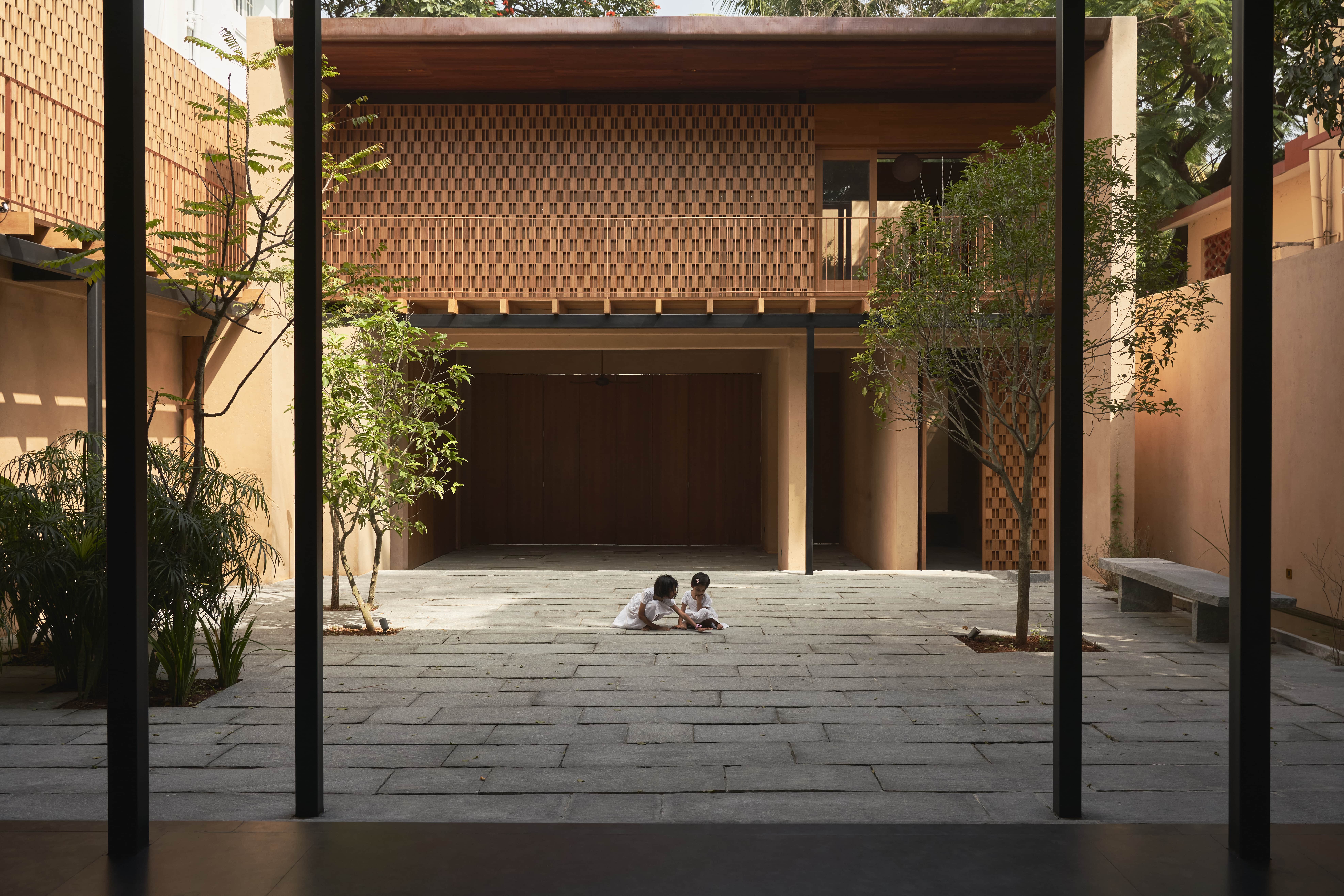 Courtyard House preview
